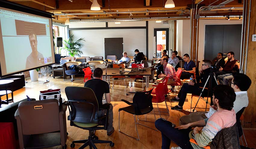 Reuniones y Tecnología Empresarial